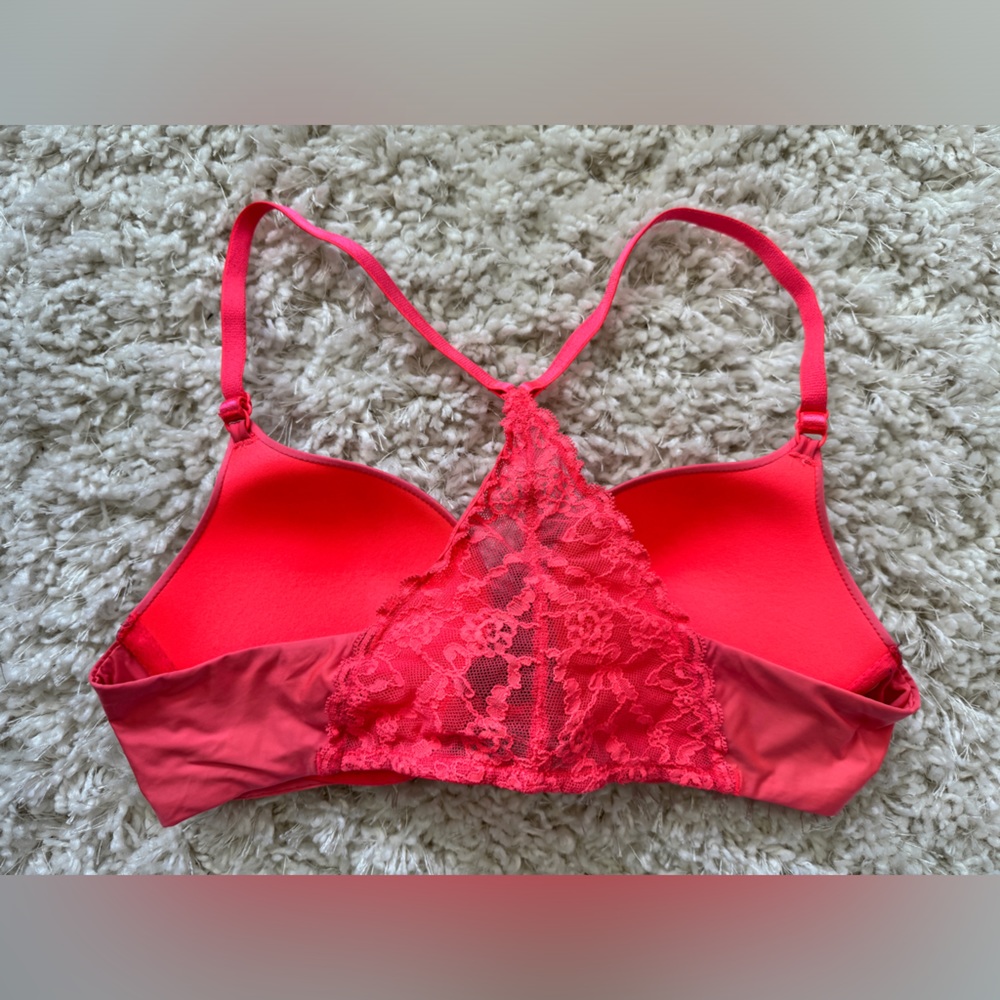 VICTORIA'S SECRET | Women Push-Up Bra - Picture 2 of 4